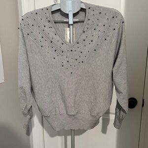 Carmen Marc Valvo Light Gray Knit Top